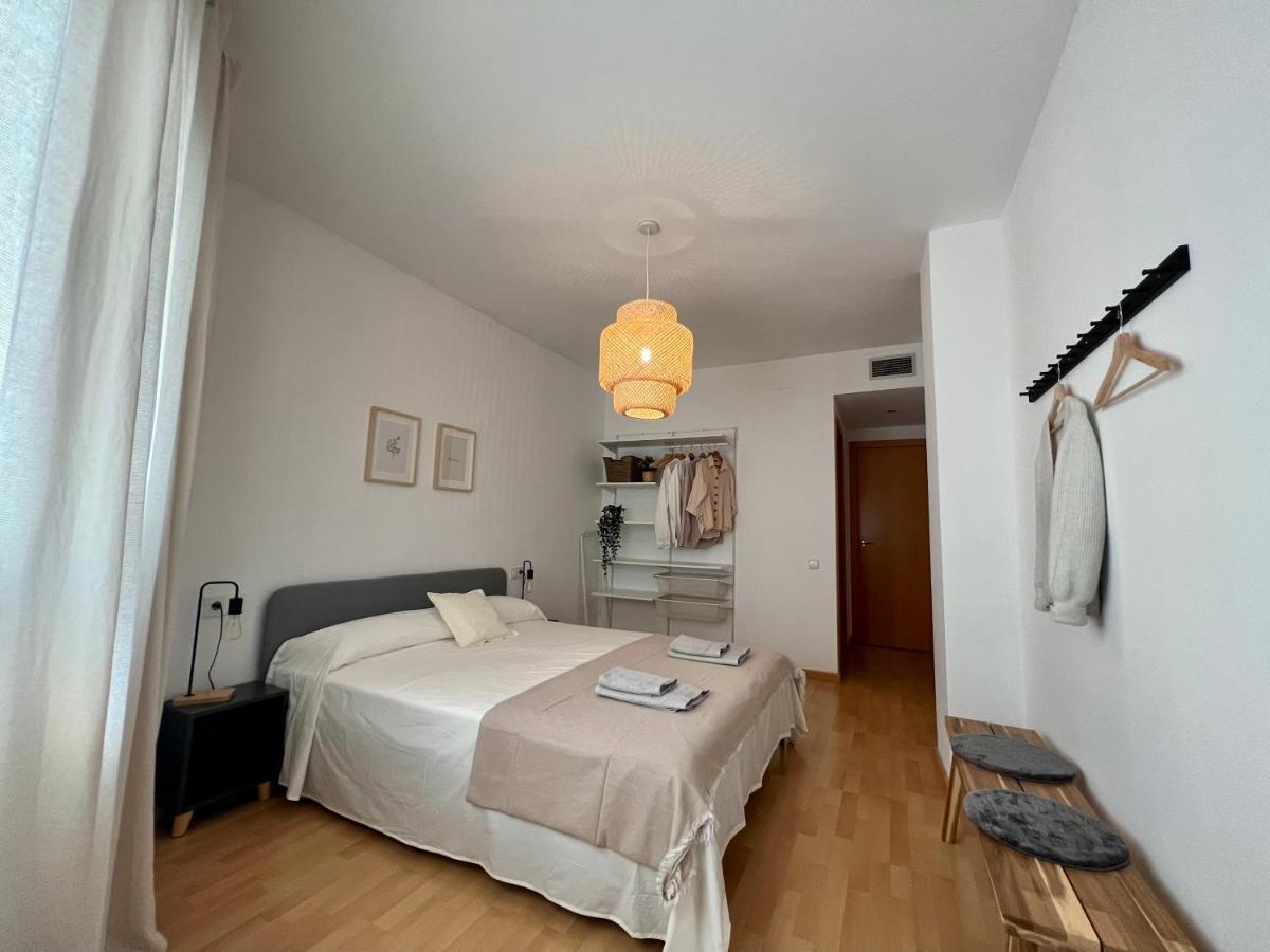 Cozy Apartment Well-Located In Terrassa, Barcelona Exterior foto